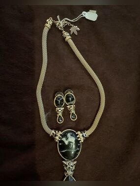 Elegant Black Stone Drop Necklace and Earring Set - Unbranded